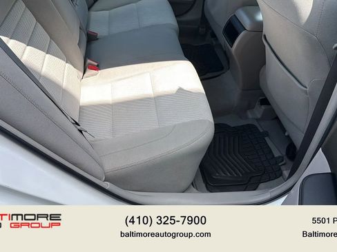 Used 2017 Toyota Camry LE FWD image 22