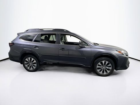 Used 2023 Subaru Outback Limited image 4