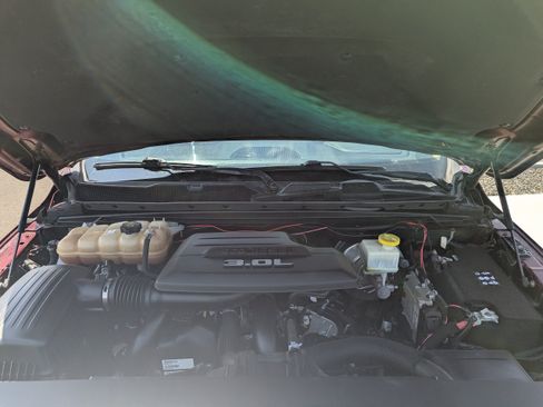 Used 2020 RAM 1500 Laramie AWD/4WD image 52