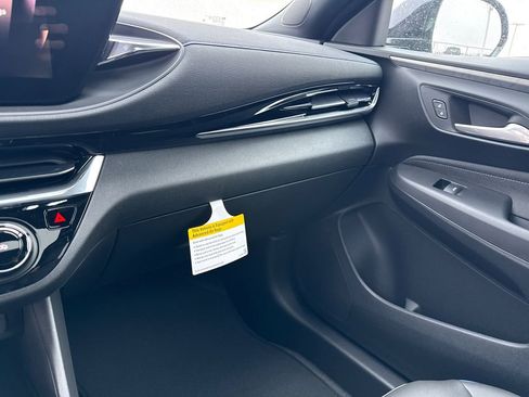 New 2026 Buick Envista Sport Touring FWD image 25