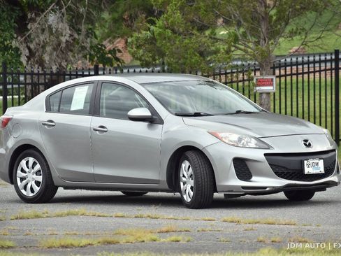 Used 2012 MAZDA MAZDA3 i Sport FWD image 4
