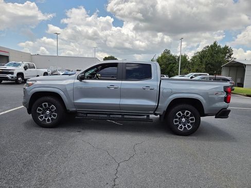 Used 2025 Chevrolet Colorado Z71 AWD/4WD image 4