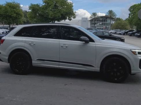 Certified 2025 Audi Q7 2.0T Premium Plus AWD/4WD image 9