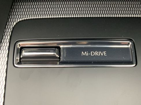 Certified 2025 MAZDA CX-70 3.3 Turbo w/ Premium Package image 16