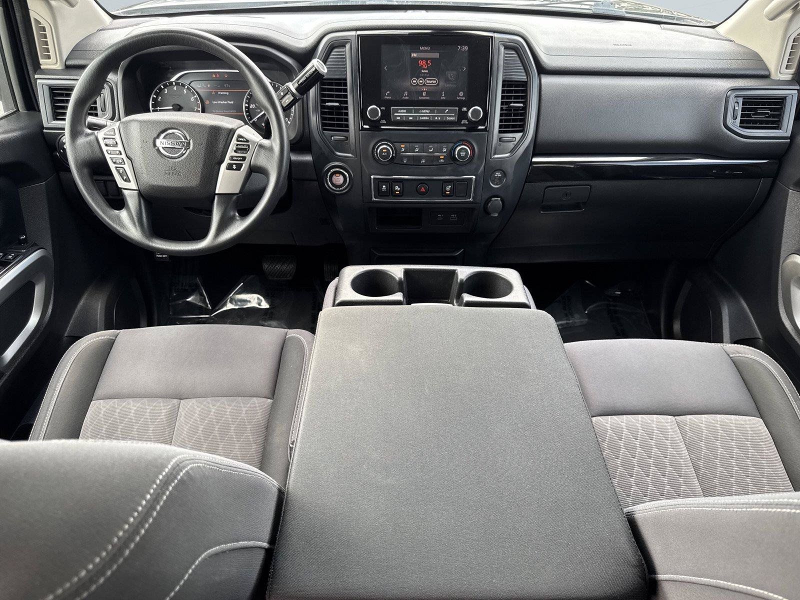 Used 2022 Nissan Titan SV RWD image 13
