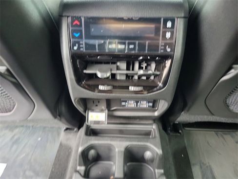 New 2025 Jeep Grand Cherokee L Limited image 10