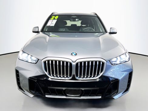 Used 2024 BMW X5 sDrive40i w/ M Sport Package image 11