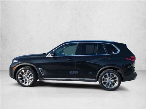 Certified 2024 BMW X5 sDrive40i w/ Parking Assistance Package image 9