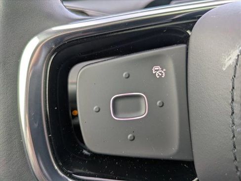 Used 2025 Lincoln Nautilus Premier w/ Equipment Group 102A image 14