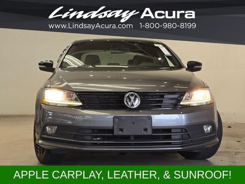 Used 2018 Volkswagen Jetta Sport FWD image 2