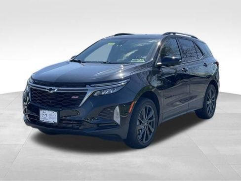 Used 2023 Chevrolet Equinox RS w/ RS Leather Package AWD/4WD image 2