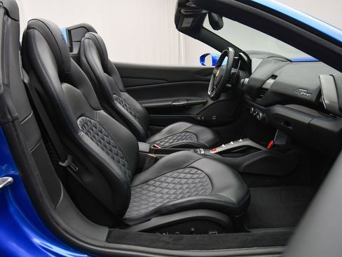 Used 2018 Ferrari 488 Spider image 53