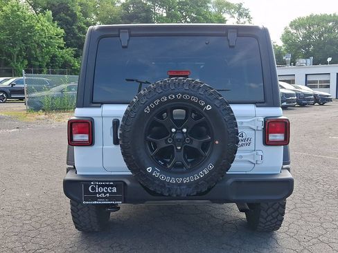 Used 2022 Jeep Wrangler Unlimited Sport AWD/4WD image 9