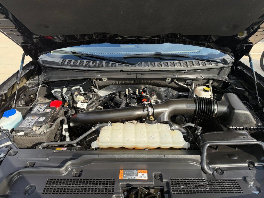 Used 2025 Ford Expedition Platinum AWD/4WD image 19