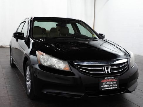 Used 2011 Honda Accord SE image 1