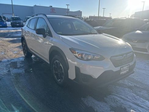 Used 2023 Subaru Crosstrek 2.0i image 3