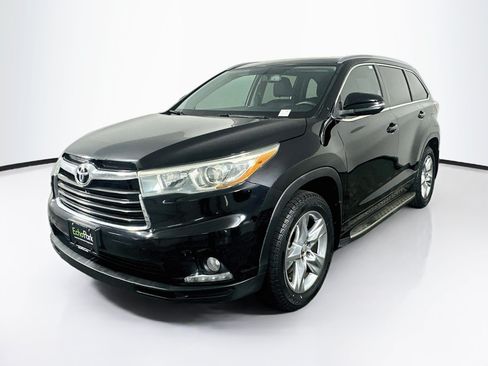 Used 2016 Toyota Highlander Limited FWD image 3