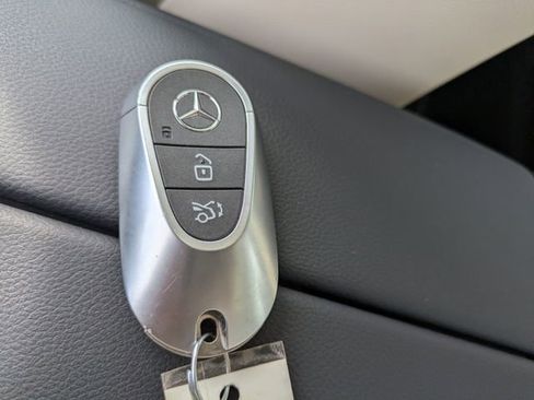 Used 2025 Mercedes-Benz E 350 Sedan image 30