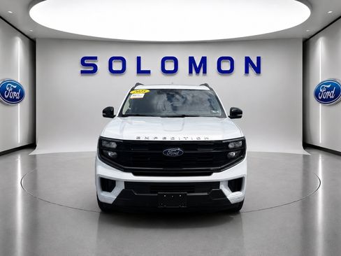 Certified 2025 Ford Expedition Max Active AWD/4WD image 2