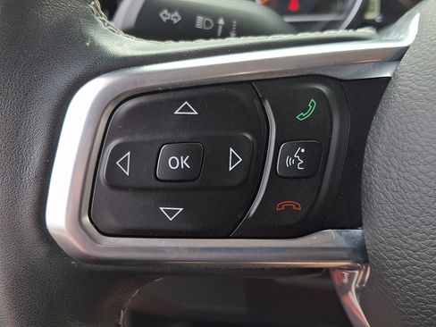 Used 2019 Jeep Wrangler Unlimited Sahara w/ Cold Weather Group AWD/4WD image 22