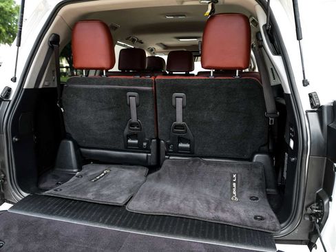 Used 2017 Lexus LX 570 4WD w/ Luxury Package image 56