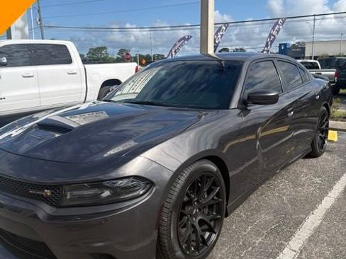 Used 2018 Dodge Charger R/T Scat Pack w/ Dynamics Package RWD image 1