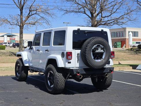 Used 2017 Jeep Wrangler Unlimited Sahara w/ Connectivity Group image 5