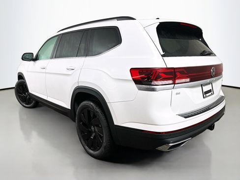 New 2026 Volkswagen Atlas SE image 5