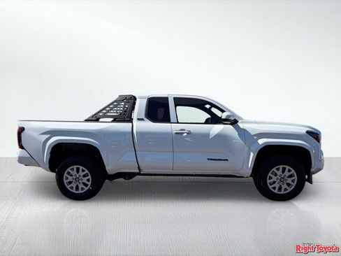 New 2026 Toyota Tacoma SR5 RWD image 9
