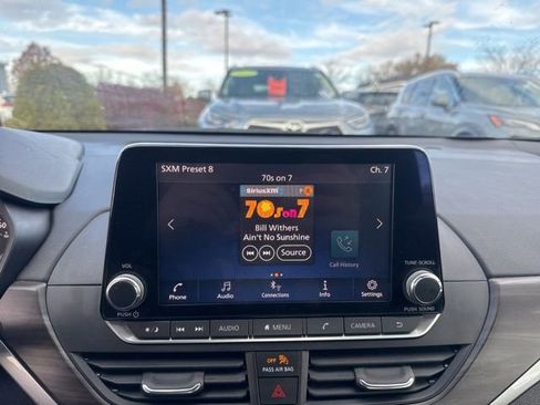 Used 2024 Nissan Altima 2.5 SV image 16