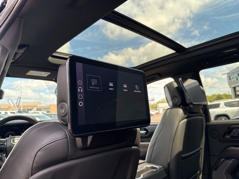 Used 2025 GMC Yukon AT4 Ultimate w/ LPO, Illumination Package image 39