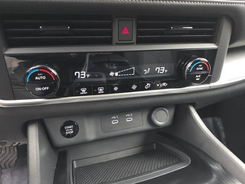 Used 2026 Nissan Rogue SV AWD/4WD image 24