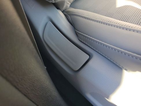 New 2026 Kia Sorento S w/ S Panoramic Sunroof Package FWD image 9