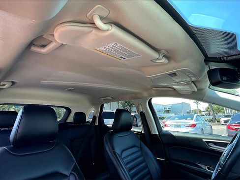 Used 2024 Ford Edge SEL image 15