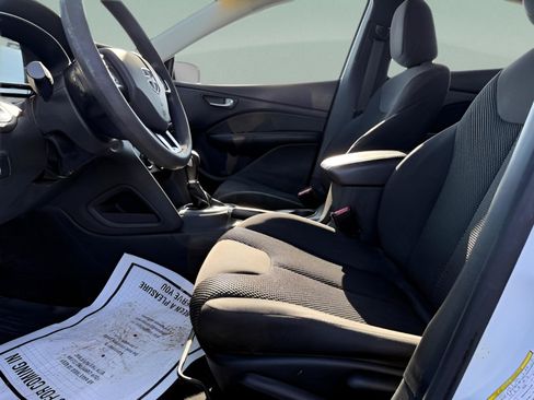 Used 2015 Dodge Dart SE w/ Convenience Group FWD image 16