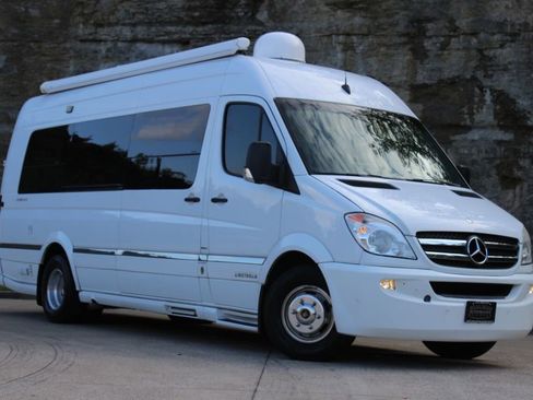 Used 2013 Mercedes-Benz Sprinter 3500 image 8