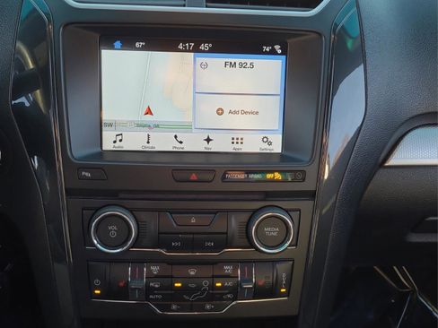 Used 2017 Ford Explorer XLT w/ Equipment Group 202A image 19