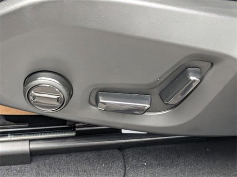 New 2025 Volvo XC60 B5 Plus w/ Protection Package Premier image 21