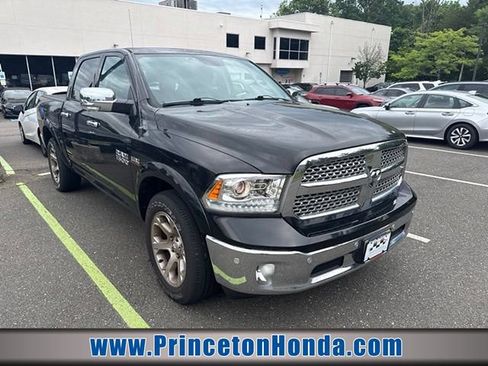 Used 2017 RAM 1500 Laramie w/ Convenience Group AWD/4WD image 1