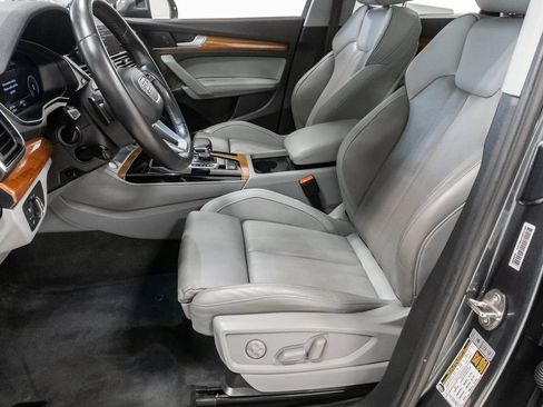 Used 2023 Audi Q5 2.0T Premium Plus w/ Premium Plus Package AWD/4WD image 12