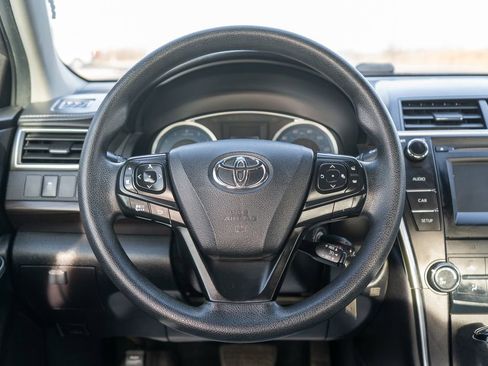 Used 2016 Toyota Camry LE image 14