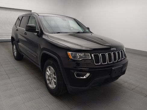 Used 2018 Jeep Grand Cherokee Laredo AWD/4WD image 13