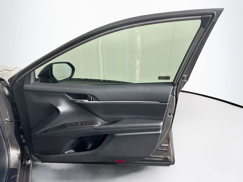 Used 2024 Toyota Camry SE w/ Convenience Package FWD image 32