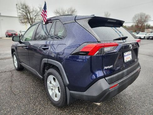 Used 2019 Toyota RAV4 XLE image 3
