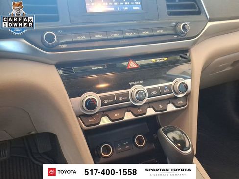 Used 2020 Hyundai Elantra SE FWD image 20