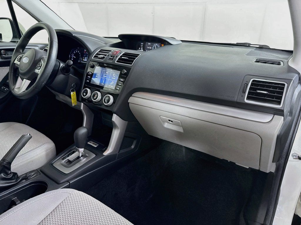 Used 2017 Subaru Forester 2.5i Premium AWD/4WD image 35