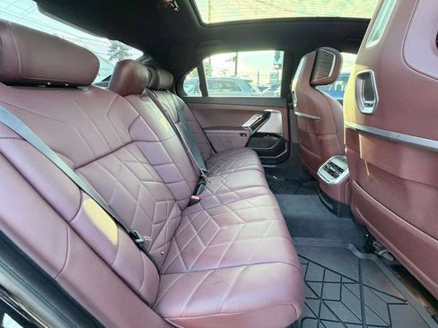 Used 2023 BMW 760i xDrive w/ Luxury Rear Seating Package AWD/4WD image 30