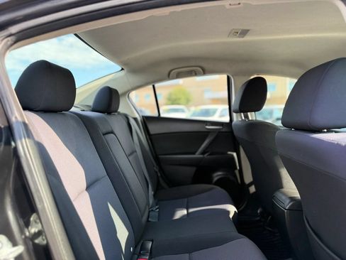 Used 2010 MAZDA MAZDA3 i Touring FWD image 23