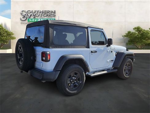 Used 2023 Jeep Wrangler Sport image 5