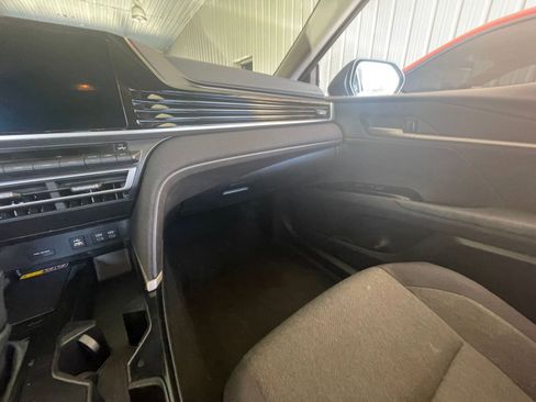 Used 2025 Toyota Camry LE image 33